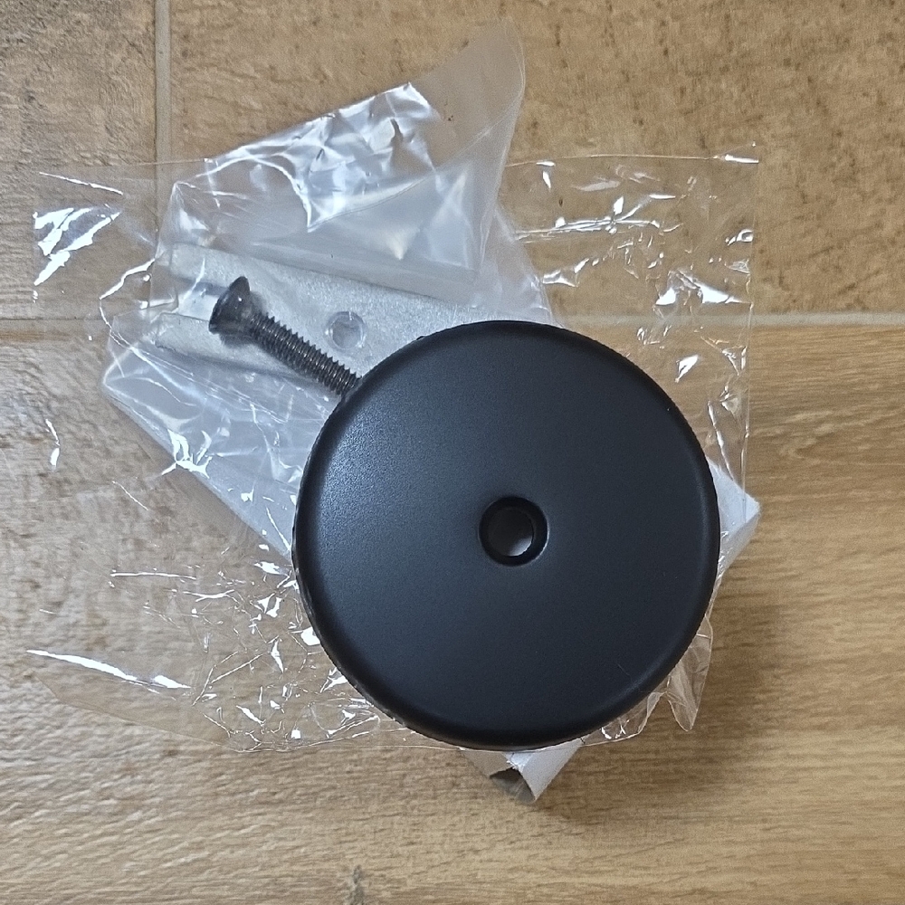 Universal Black Matte Tub Cover